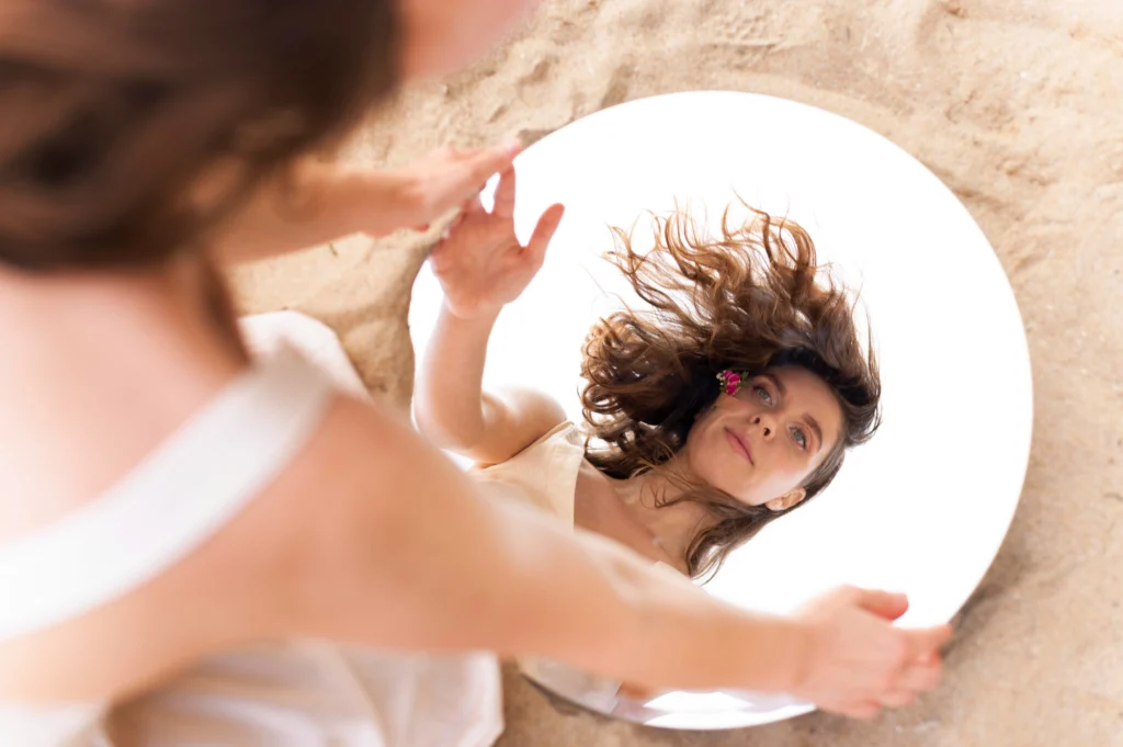 El Ritual de Amor Propio: Cómo Empezar un Diario de Gratitud que Transformará tu Vida El Ritual del Amor Propio: Tu Diario Sagrado de Reconocimiento